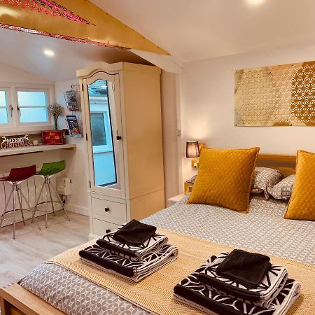 Shine Chalet - Unique & Comfortable Accommodation Redruth Exteriör bild